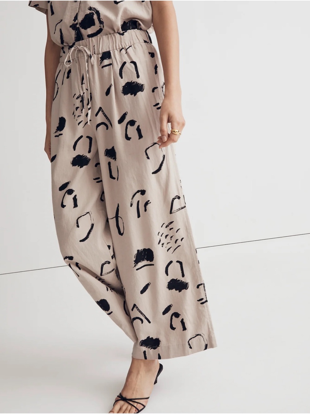 Madewell x Caroline Z Hurley Pull-On Wide-Leg Crop Pants in Abstract Alpha